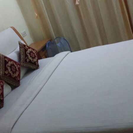 Ashiana Apartment Мумбай Стая снимка